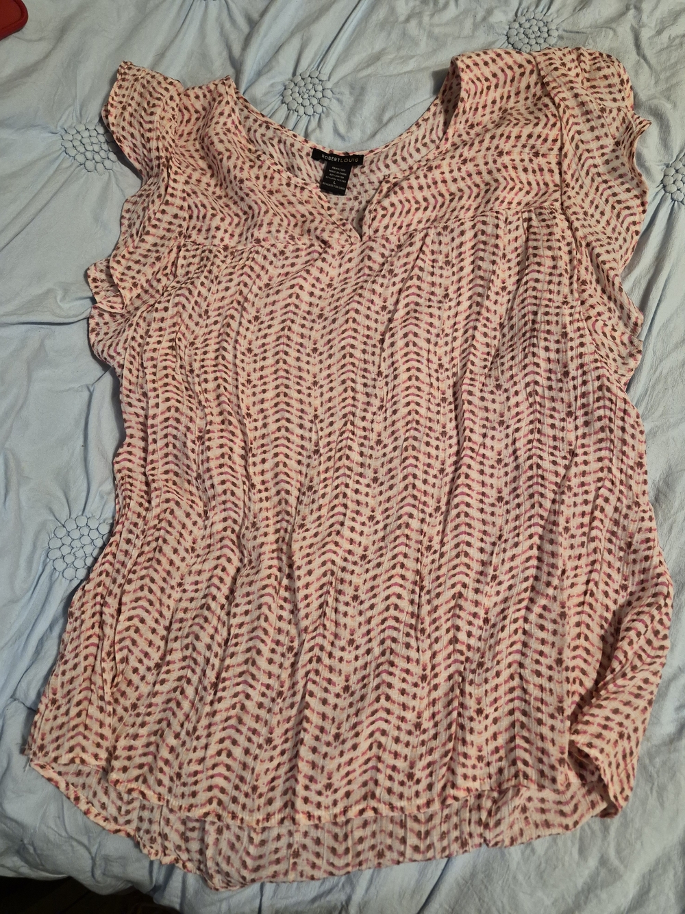 Robert Louis Pink Chevron-Print Flutter Sleeve Blouse